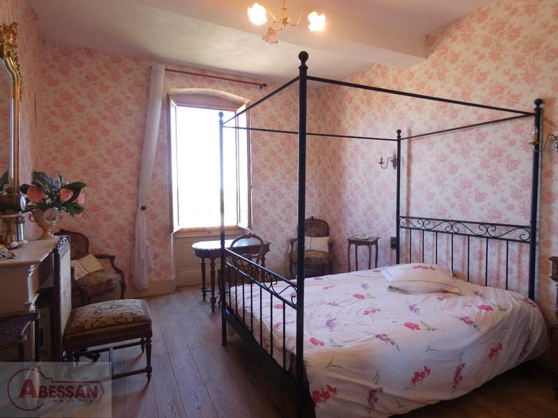 Maison - 375 m² - 15 pièces