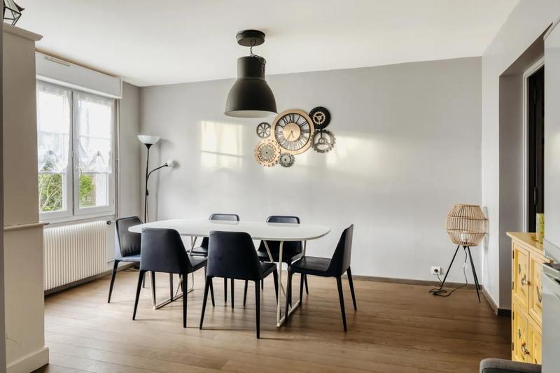 Maison - 140 m² - 6 pièces