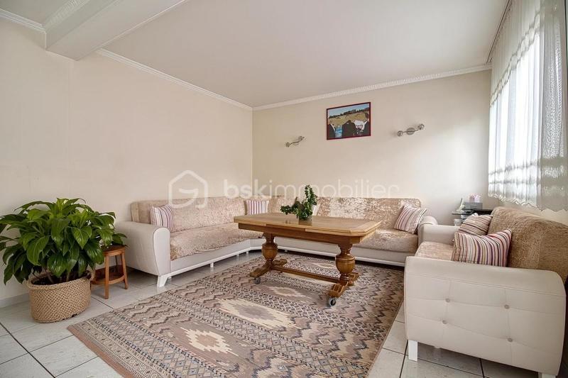 Maison - 172 m² - 10 pièces