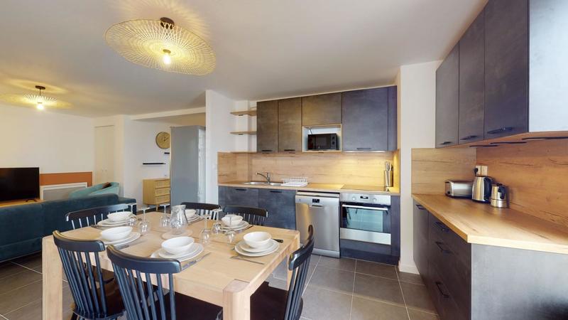 Appartement - 99 m² - 6 pièces