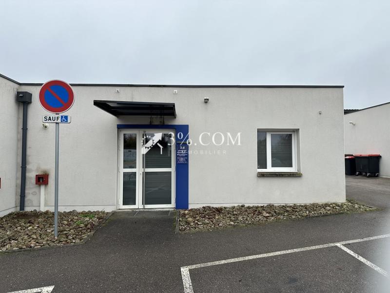 Local d'activité / Entrepôt - 105 m²