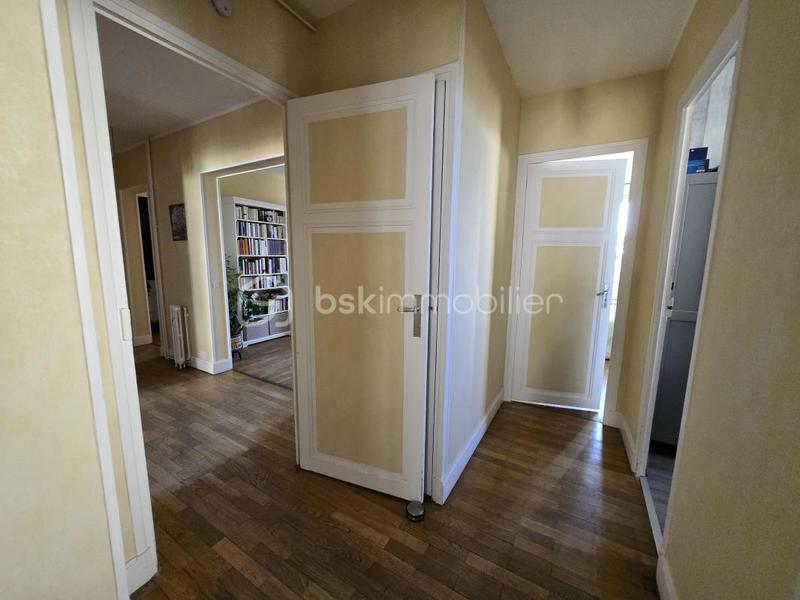 Appartement - 99 m² - 4 pièces