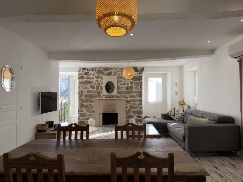 Maison de village - 128 m² - 4 pièces