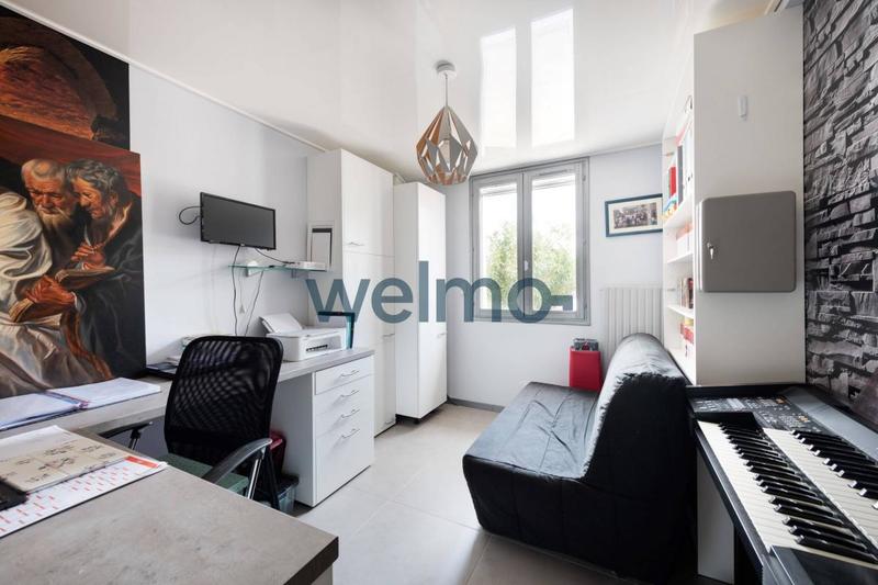 Maison - 300 m² - 14 pièces