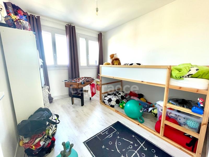 Appartement - 97 m² - 4 pièces