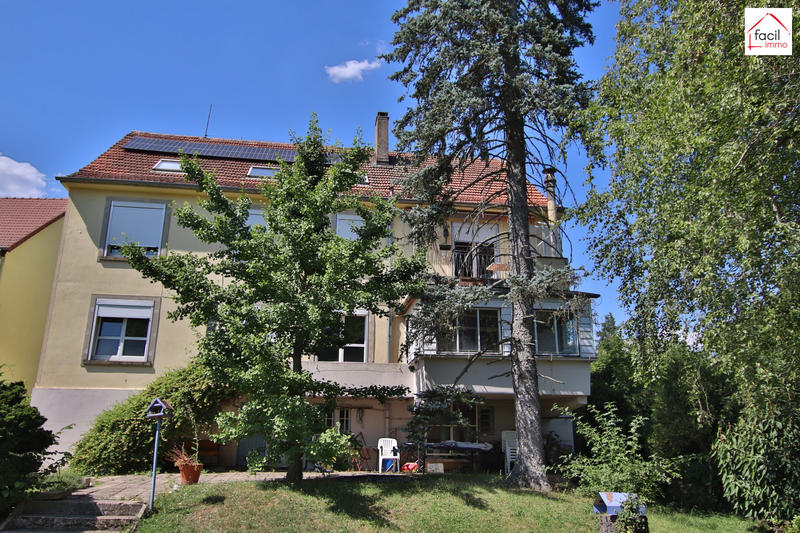 Maison - 352 m² - 16 pièces