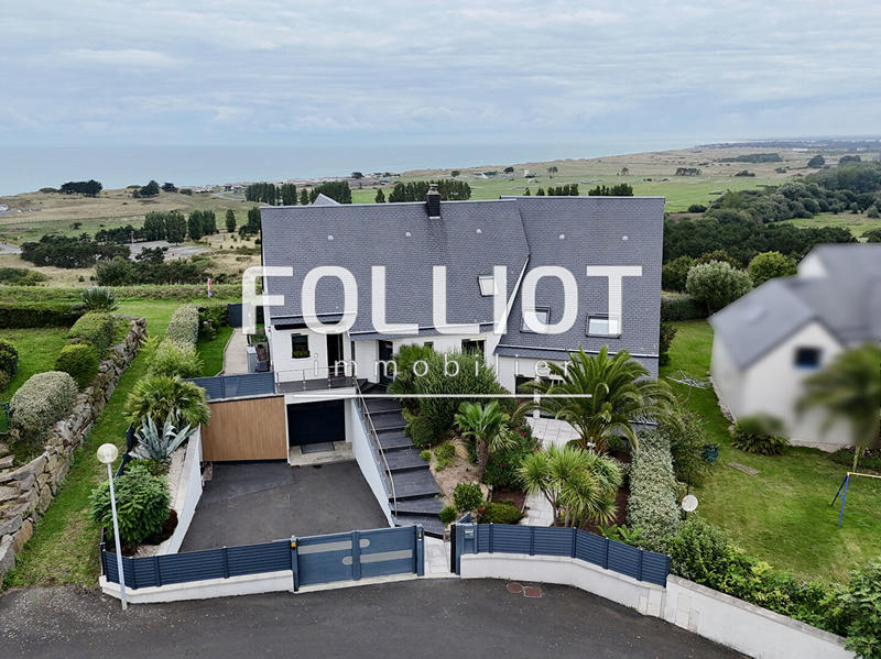 Maison - 215 m² - 10 pièces