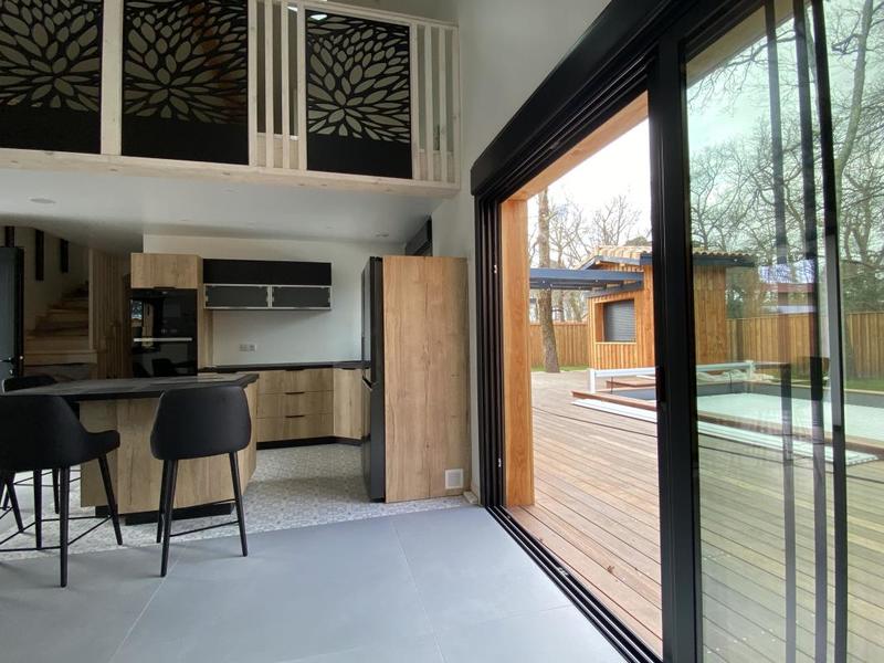 Maison - 200 m² - 6 pièces