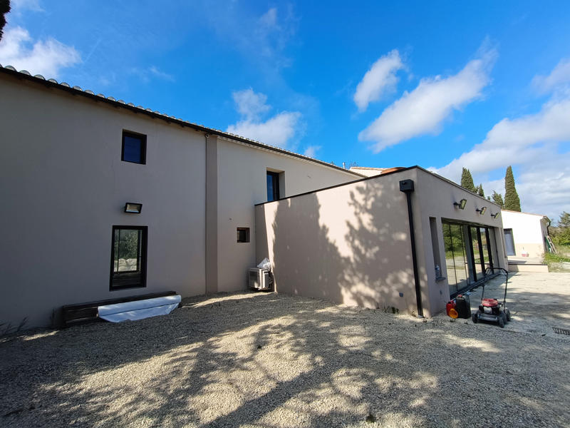 Propriété - 450 m² - 10 pièces