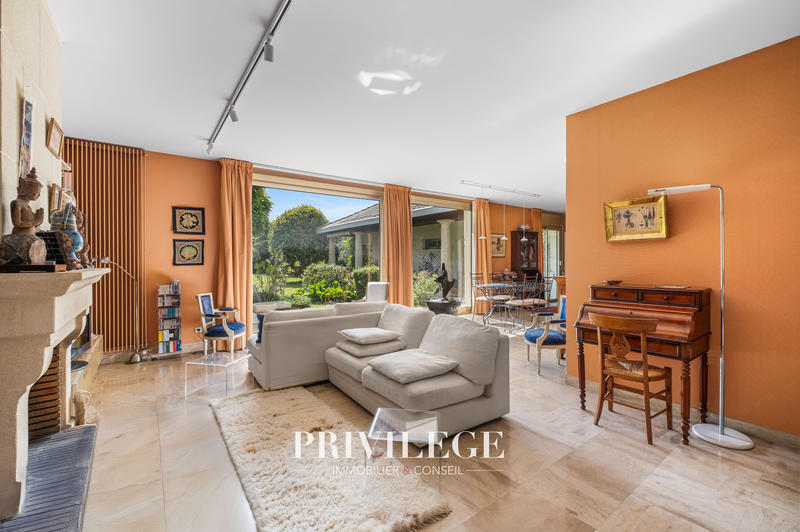 Maison - 200 m² - 6 pièces