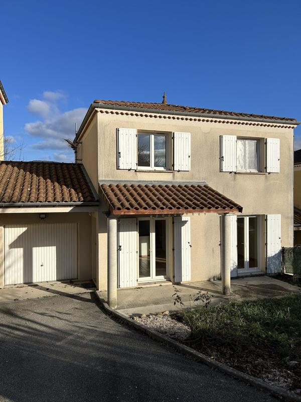 Maison - 89 m² - 4 pièces