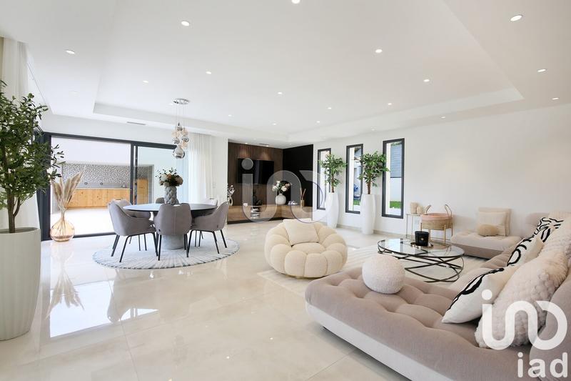 Maison de maîtres - 225 m² - 6 pièces