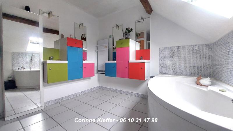 Maison - 284 m² - 10 pièces