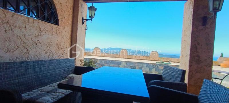 Villa - 276 m² - 11 pièces