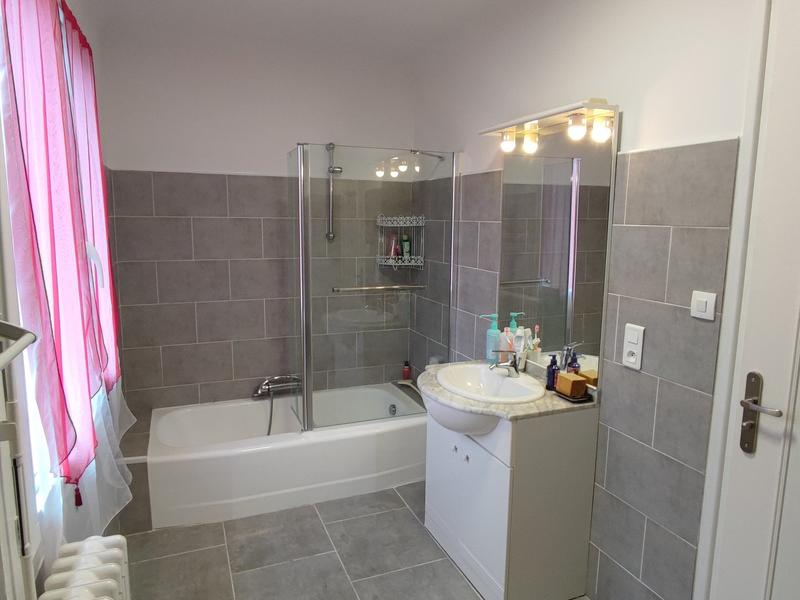 Maison - 198 m² - 6 pièces