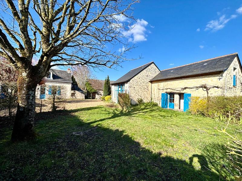 Maison - 235 m² - 10 pièces