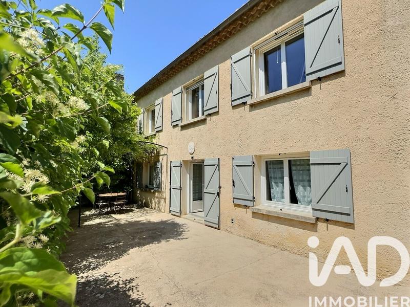 Maison - 250 m² - 10 pièces