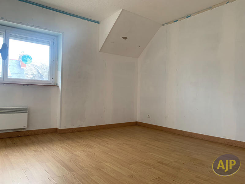 Maison - 87 m² - 4 pièces