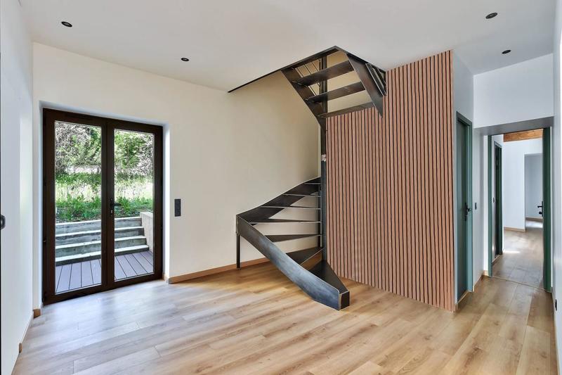 Propriété - 210 m² - 7 pièces