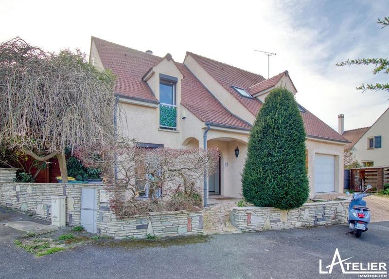 Maison - 169 m² - 9 pièces