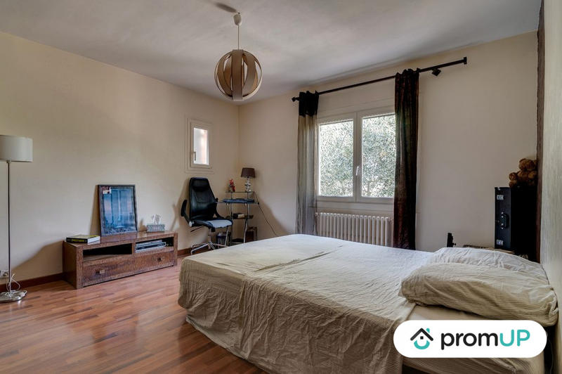 Maison - 187 m² - 7 pièces