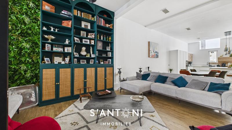 Duplex - 215 m² - 5 pièces