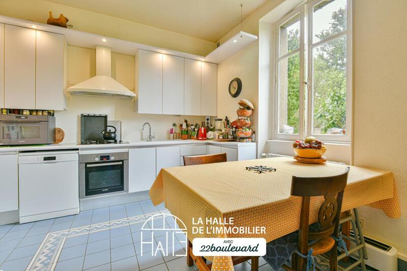 Maison bourgeoise - 232 m² - 11 pièces