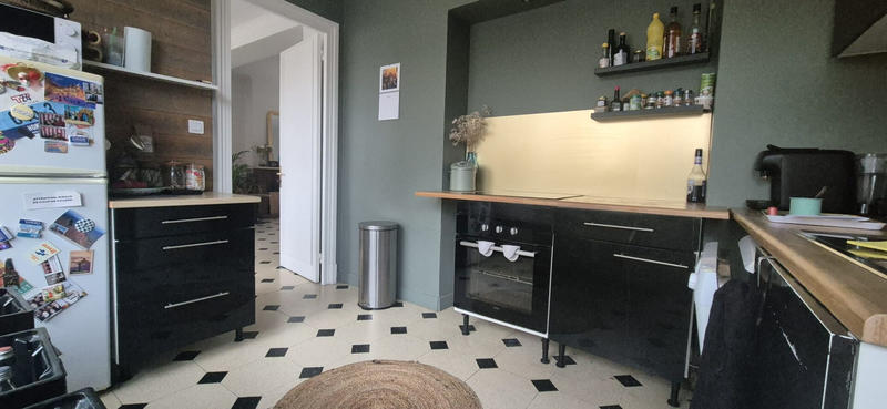 Maison - 246 m² - 9 pièces