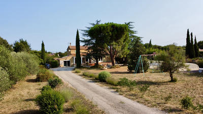 Maison - 198 m² - 8 pièces