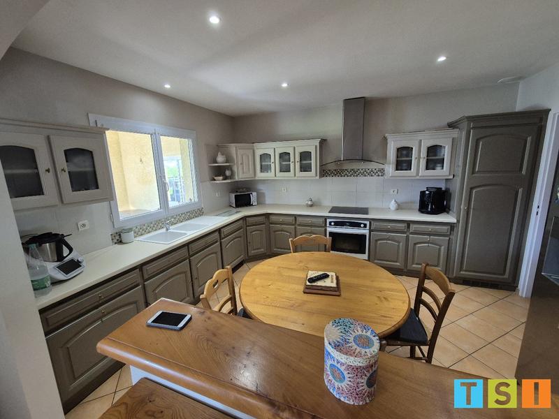 Maison - 188 m² - 6 pièces