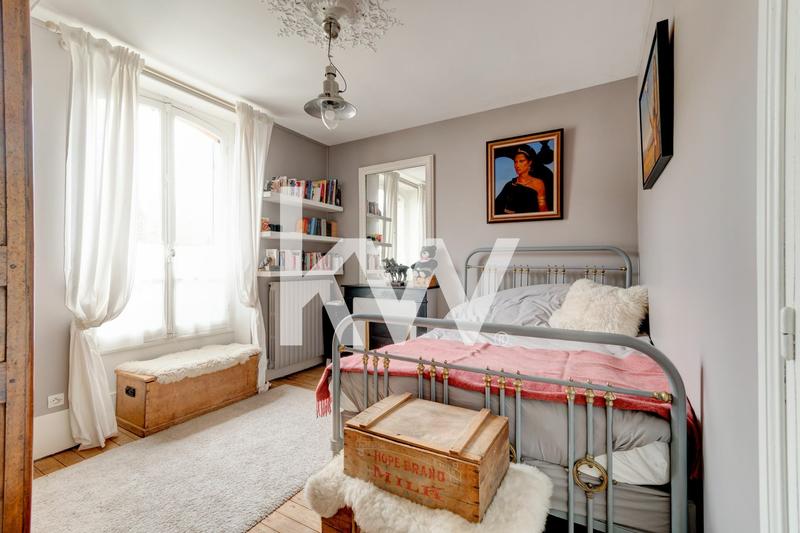 Maison - 290 m² - 11 pièces