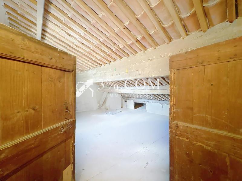 Maison - 232 m² - 8 pièces