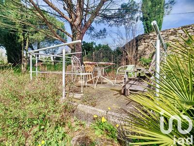 Maison - 285 m² - 16 pièces