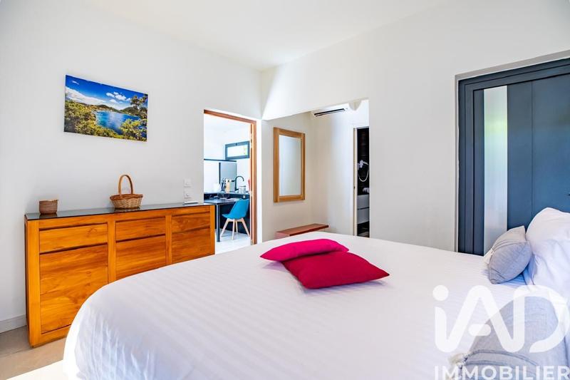 Maison - 217 m² - 10 pièces