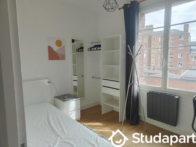 Chambre - 9 m² - 1 pièce