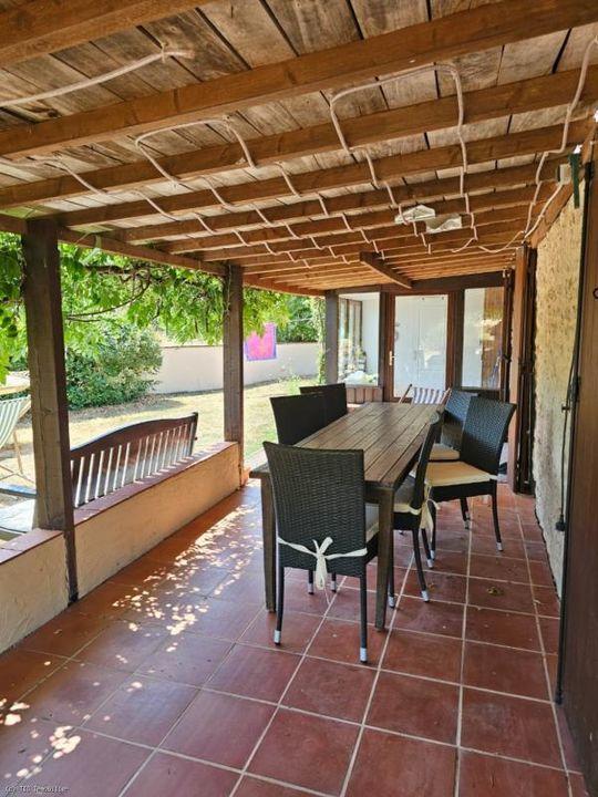 Maison en pierre - 140 m² - 9 pièces