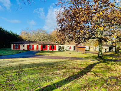 Maison - 209 m² - 8 pièces