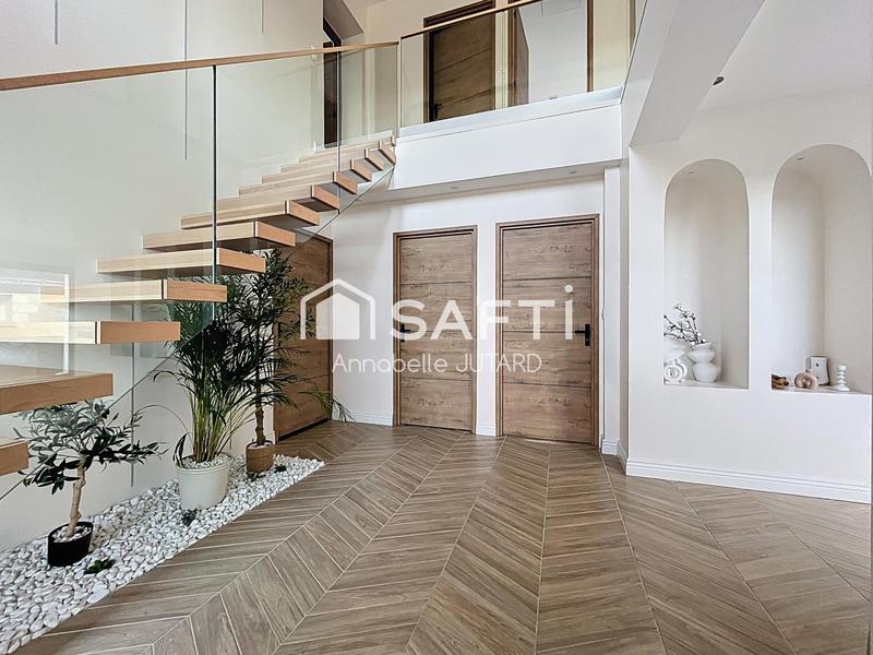 Maison - 182 m² - 6 pièces