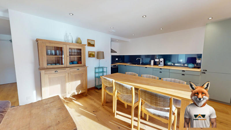 Local commercial - 1 017 m² - 28 pièces