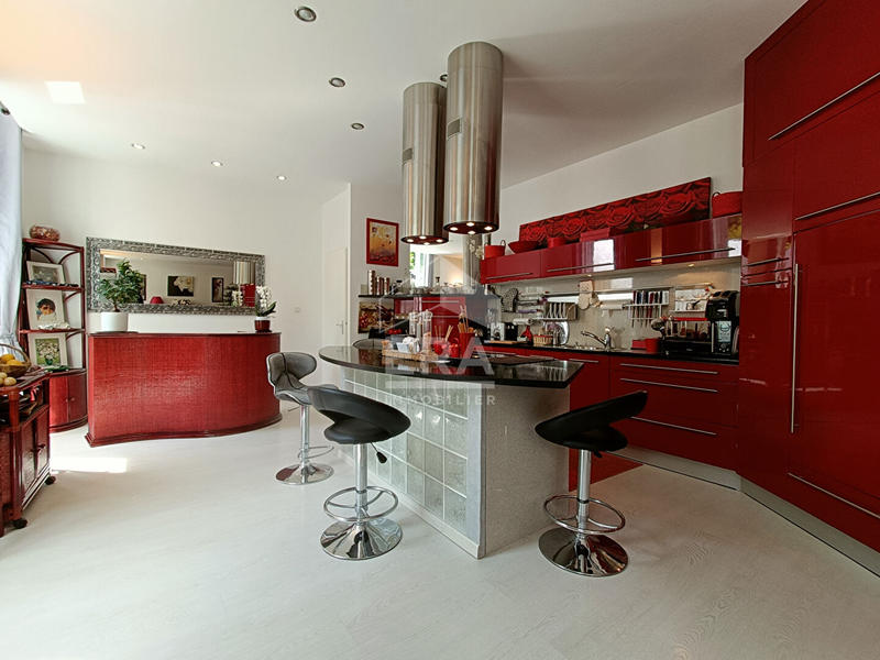 Appartement - 382 m² - 10 pièces