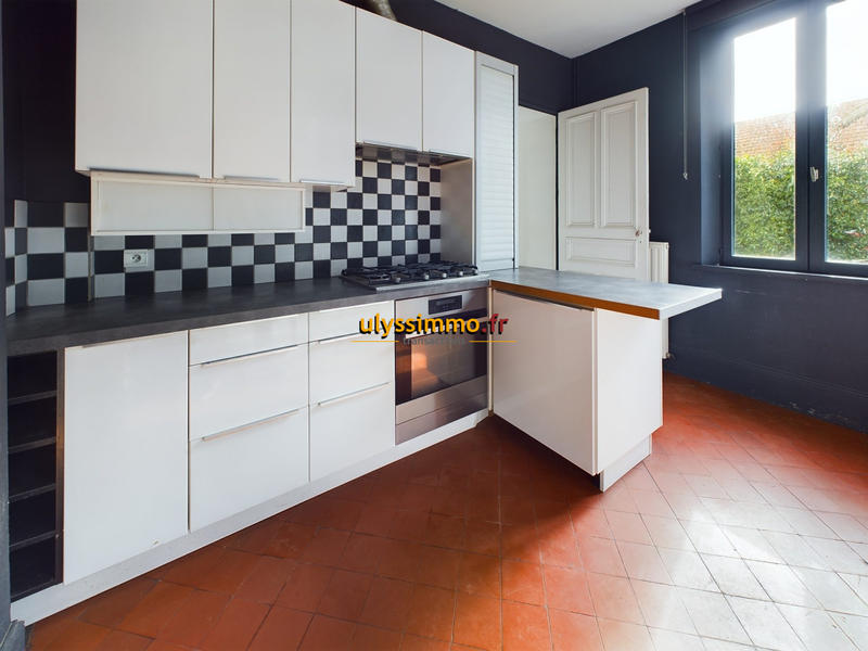 Maison - 177 m² - 9 pièces