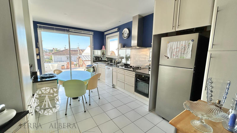 Appartement - 139 m² - 5 pièces