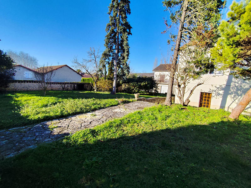 Maison - 188 m² - 8 pièces