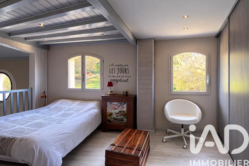 Maison - 200 m² - 6 pièces