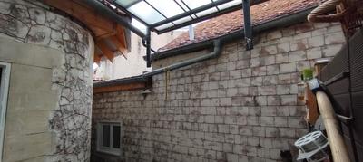 Appartement - 100 m² - 5 pièces