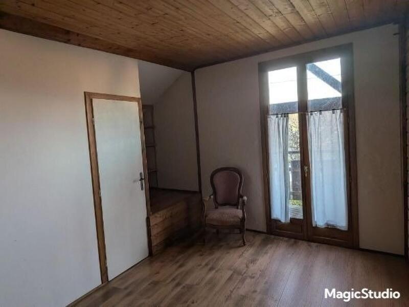 Maison - 210 m² - 8 pièces