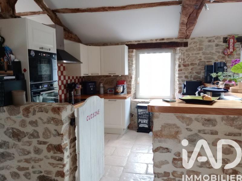 Maison - 235 m² - 10 pièces