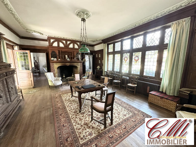 Maison - 405 m² - 12 pièces