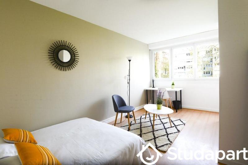 Chambre - 10 m² - 1 pièce