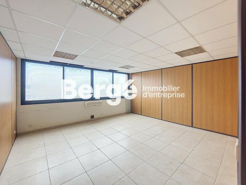 Bureau - 230 m²